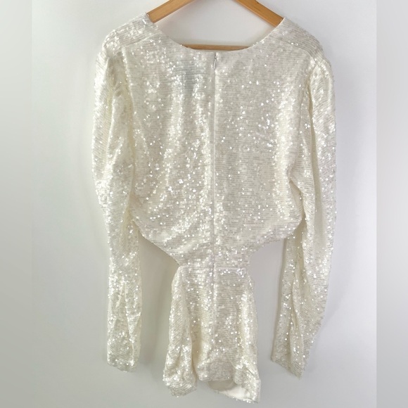 MARKARIAN | White Sequin Side Cutout Top with Twist Front Detail Size 14 - Picture 9 of 14